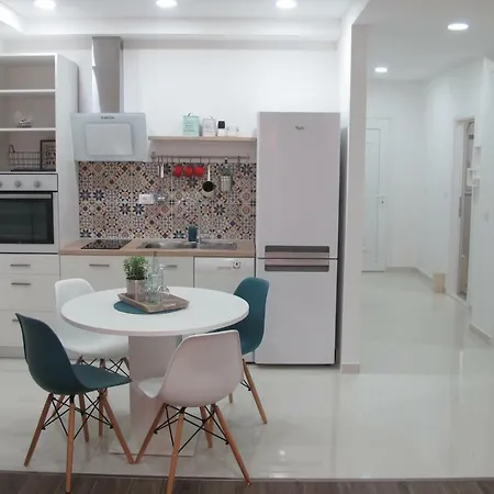 דירה Modern With Swimming Pool & Sea Views *