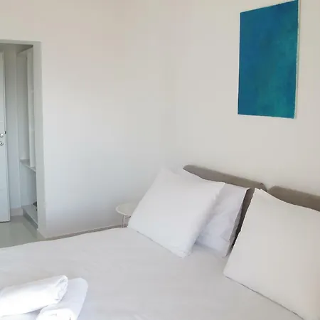 Modern With Swimming Pool & Sea Views Apartamento